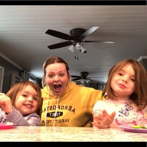 Meet your Posher, Halle